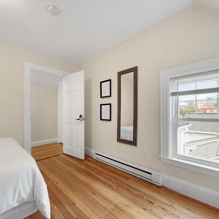 5Br 2Bh Bright & Spacious Apt In Brighton Boston Eksteriør bilde