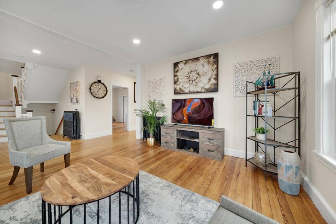 5Br 2Bh Bright & Spacious Apt In Brighton Boston Eksteriør bilde