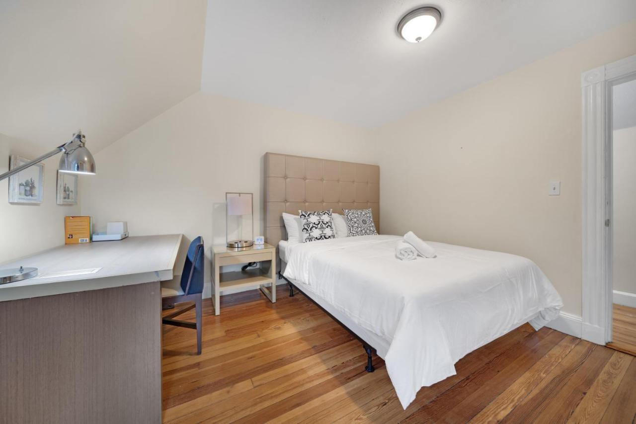 5Br 2Bh Bright & Spacious Apt In Brighton Boston Eksteriør bilde
