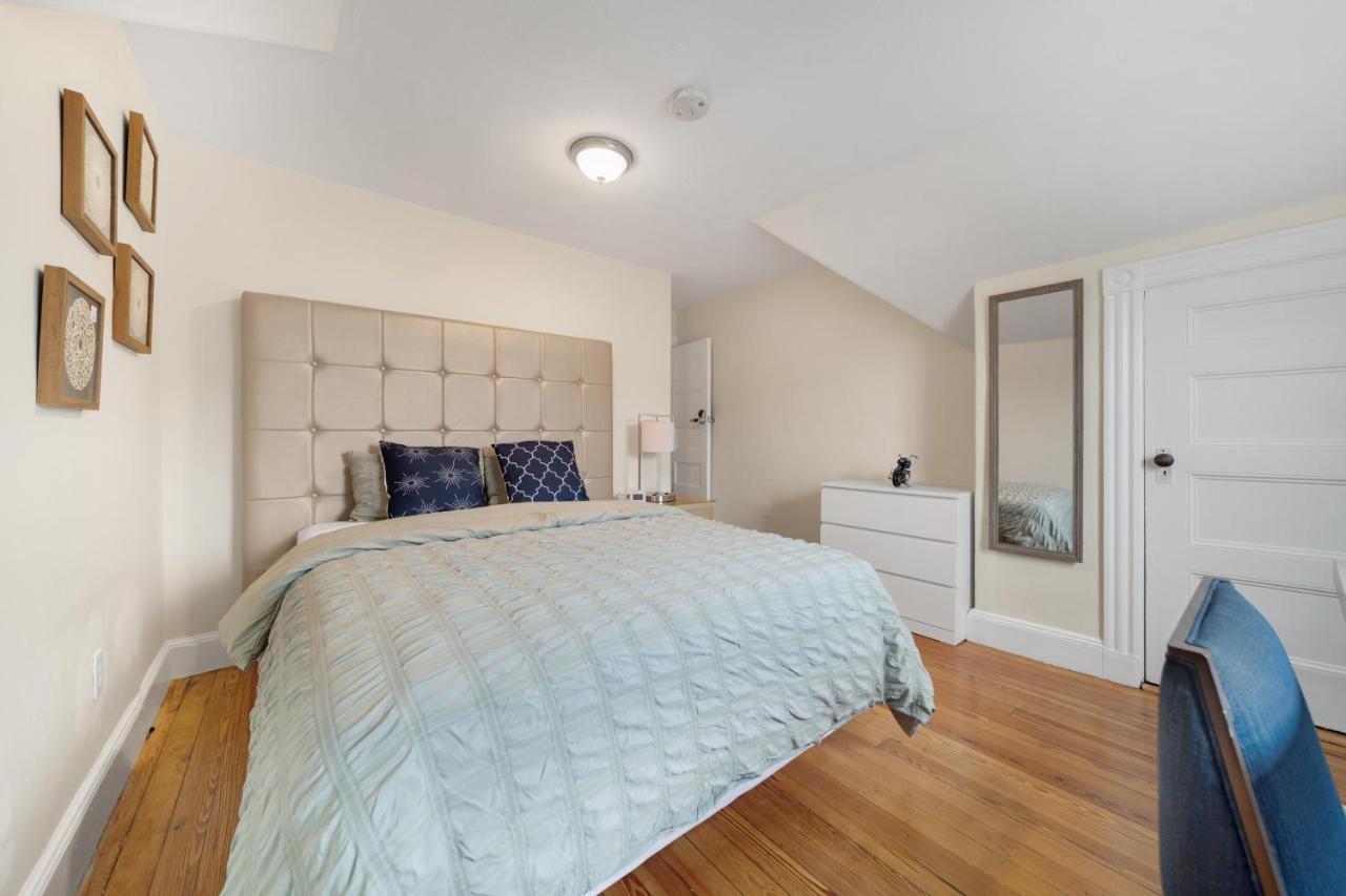 5Br 2Bh Bright & Spacious Apt In Brighton Boston Eksteriør bilde
