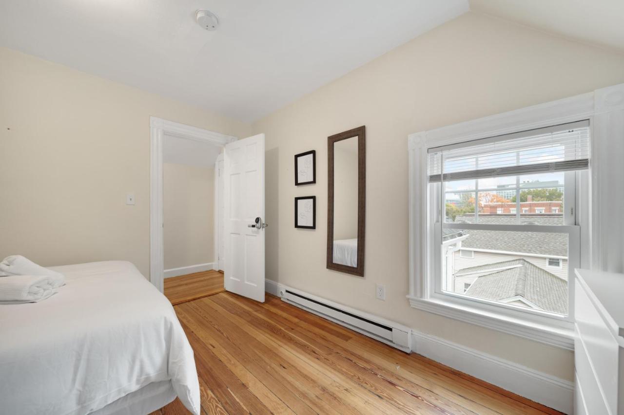 5Br 2Bh Bright & Spacious Apt In Brighton Boston Eksteriør bilde