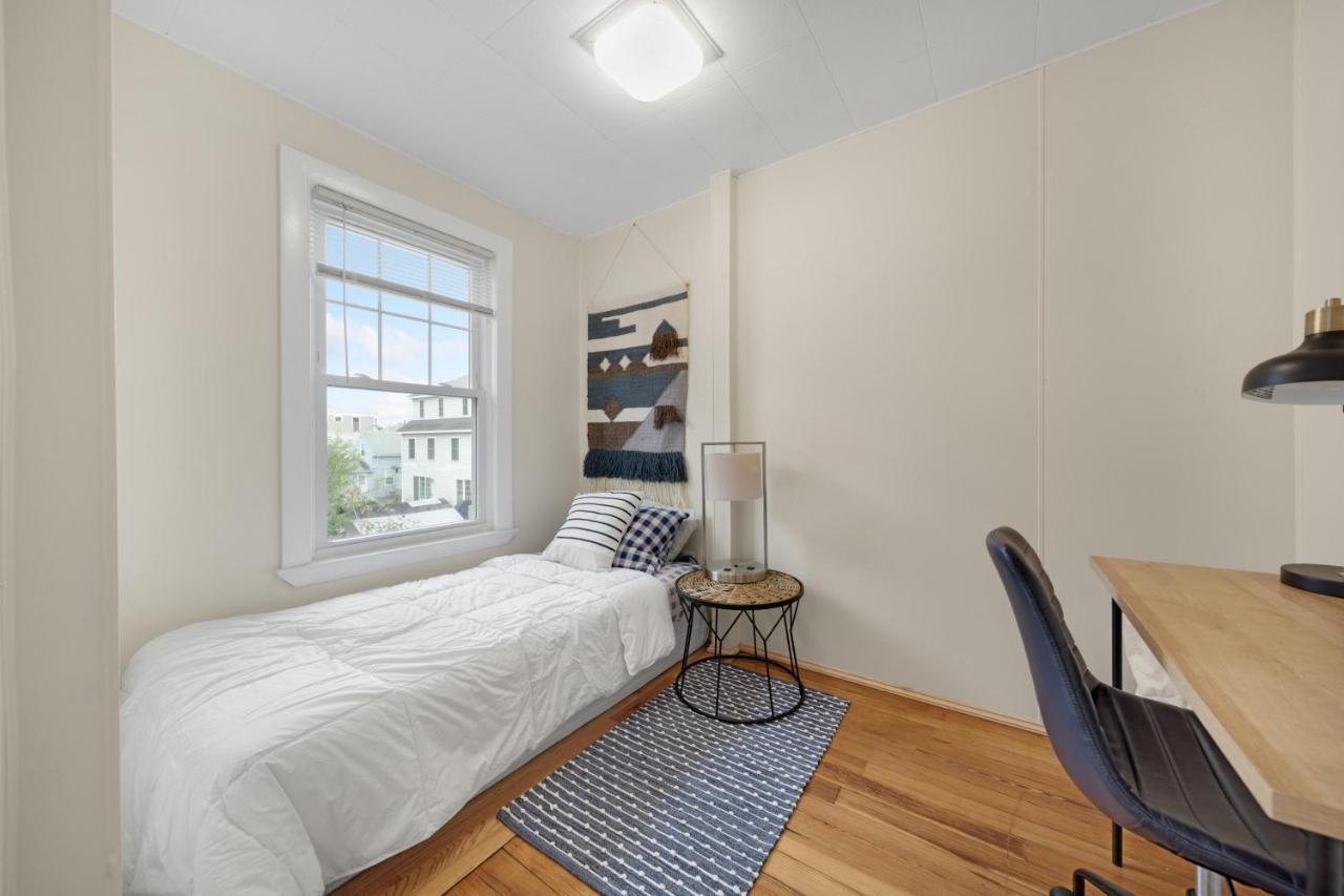 5Br 2Bh Bright & Spacious Apt In Brighton Boston Eksteriør bilde