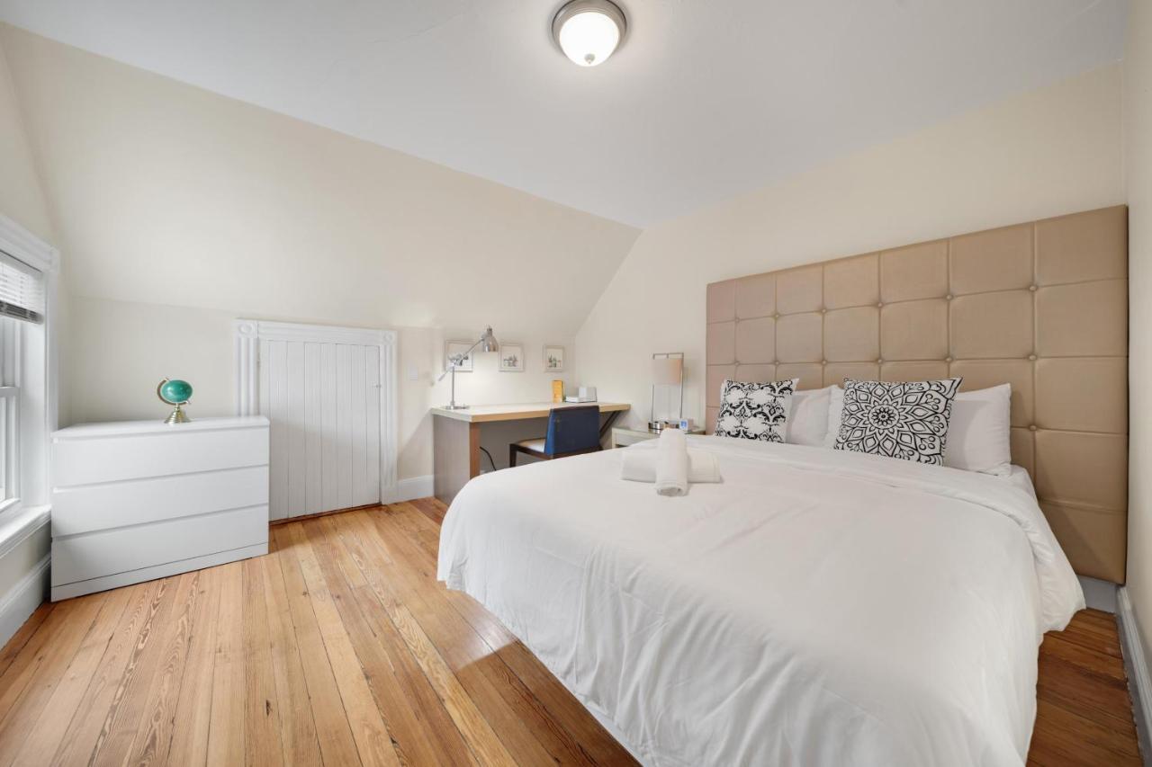 5Br 2Bh Bright & Spacious Apt In Brighton Boston Eksteriør bilde